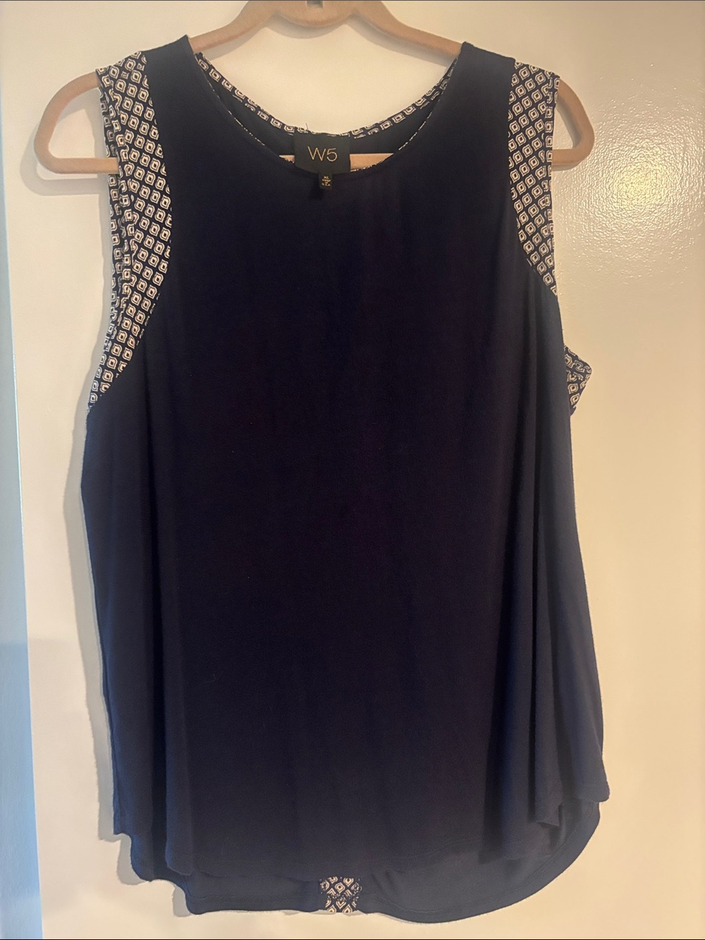 W5 Navy Sleeveless Geometric-Trim Camisole